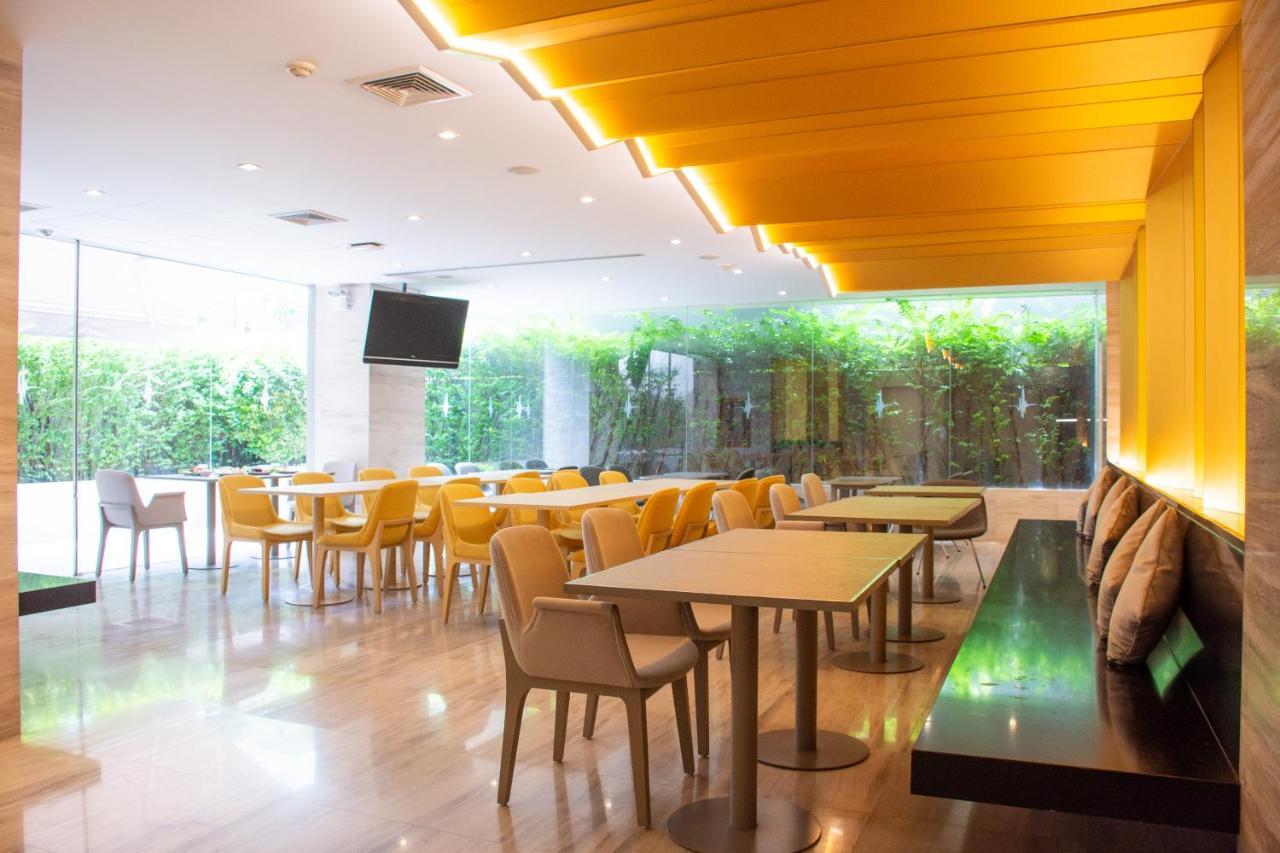 Tango Vibrant Living Hotel - Sha Extra Plus Bangkok Ngoại thất bức ảnh